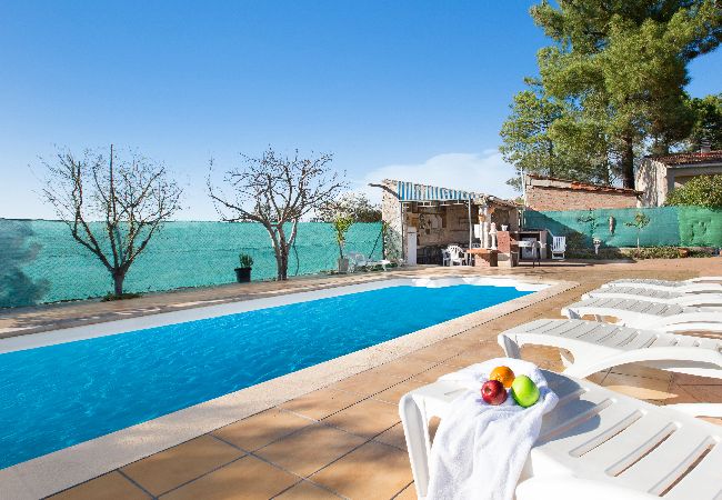 Villa en Lloret de Mar - 2AL01 - Casa sencilla con piscina privada situada en una zona residencial muy tranquila