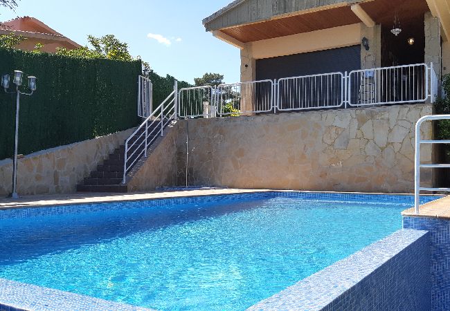  en Lloret de Mar - 2INM01 - Casa de 4 habitacions amb piscina privada i jardí situada a Lloret de Mar a prop de la platja.